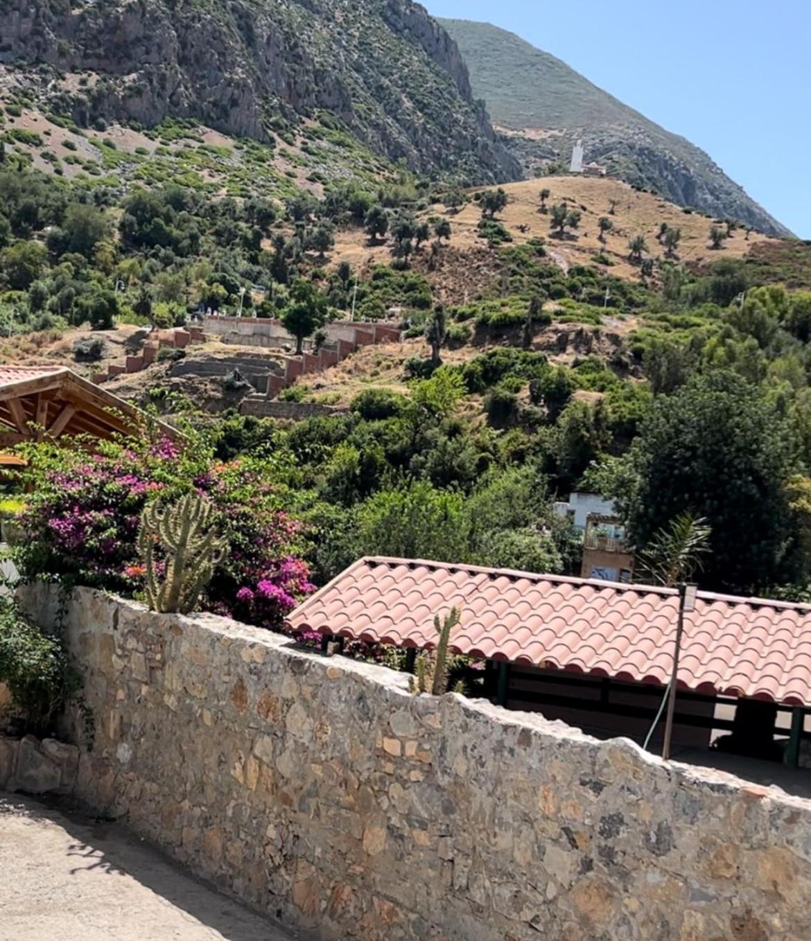 Maison D'Hote Bien Equipe Au Centre De Chefchaouen Exterior foto
